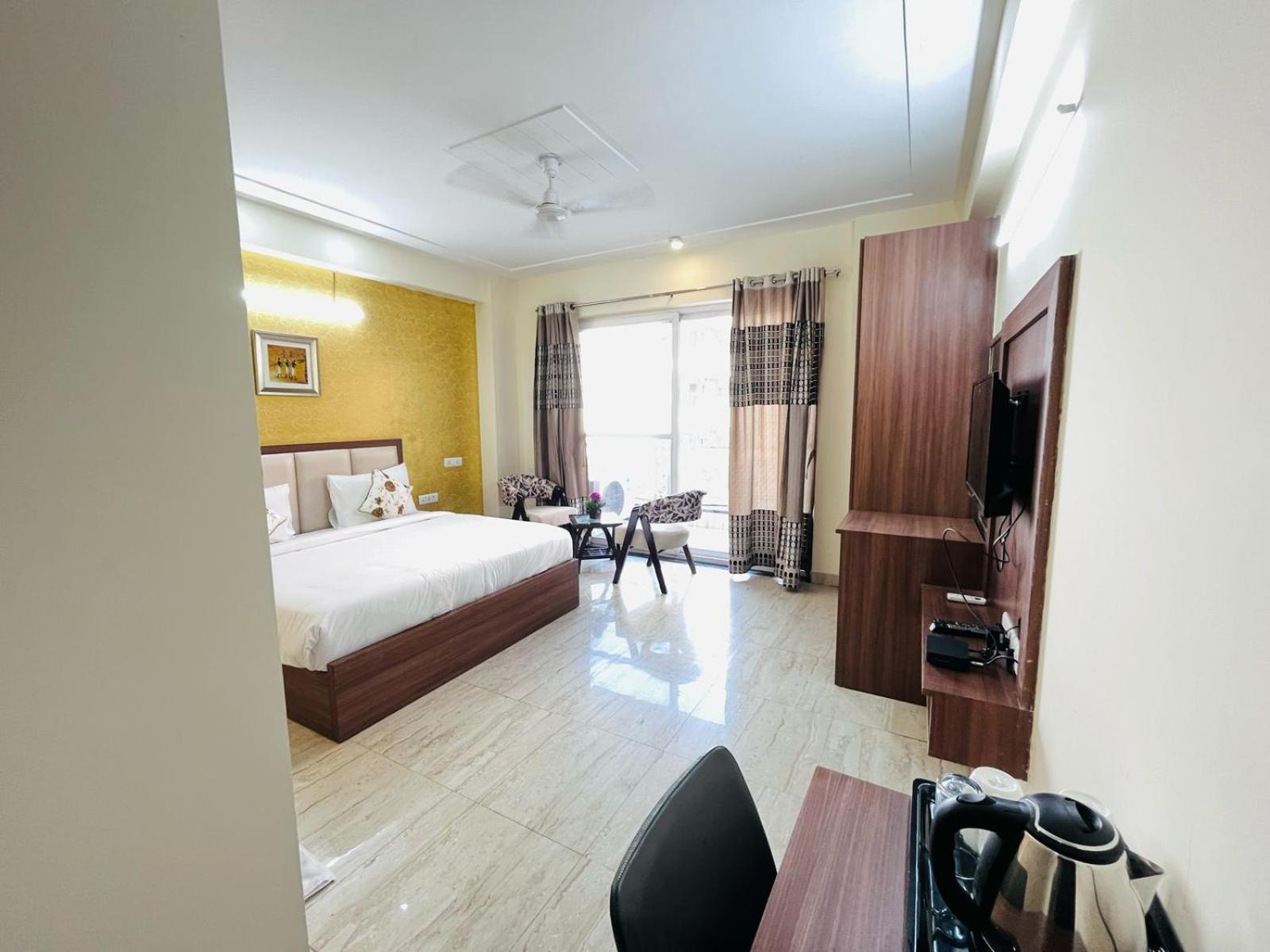 Hotel The Luxe 18 - Golf Course Road Gurgaon Exterior foto