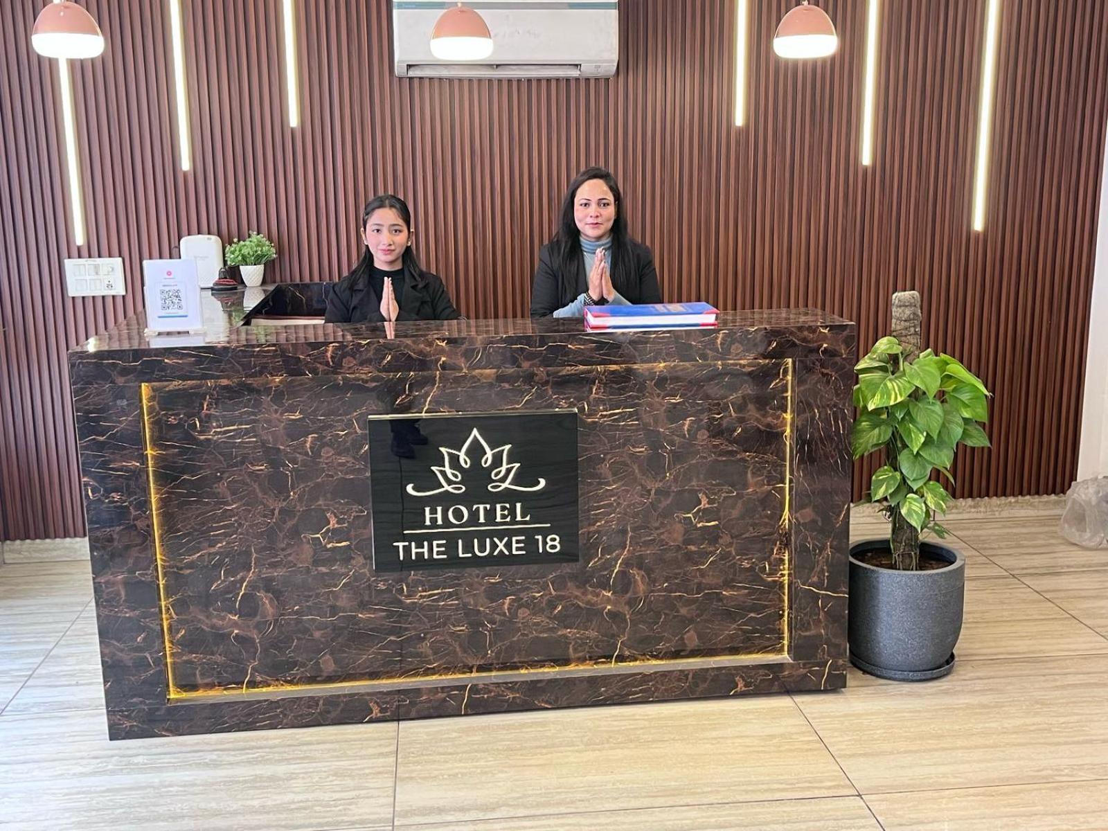 Hotel The Luxe 18 - Golf Course Road Gurgaon Exterior foto