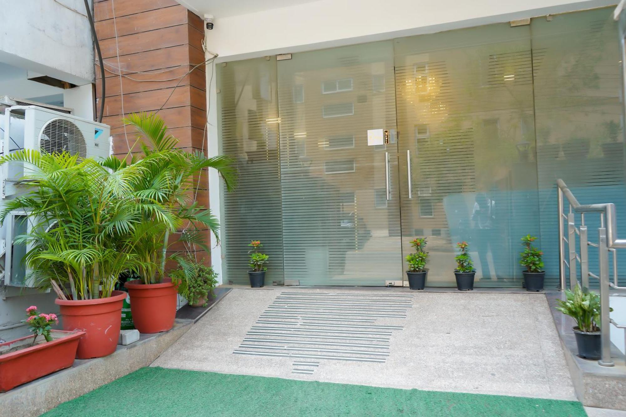 Hotel The Luxe 18 - Golf Course Road Gurgaon Exterior foto
