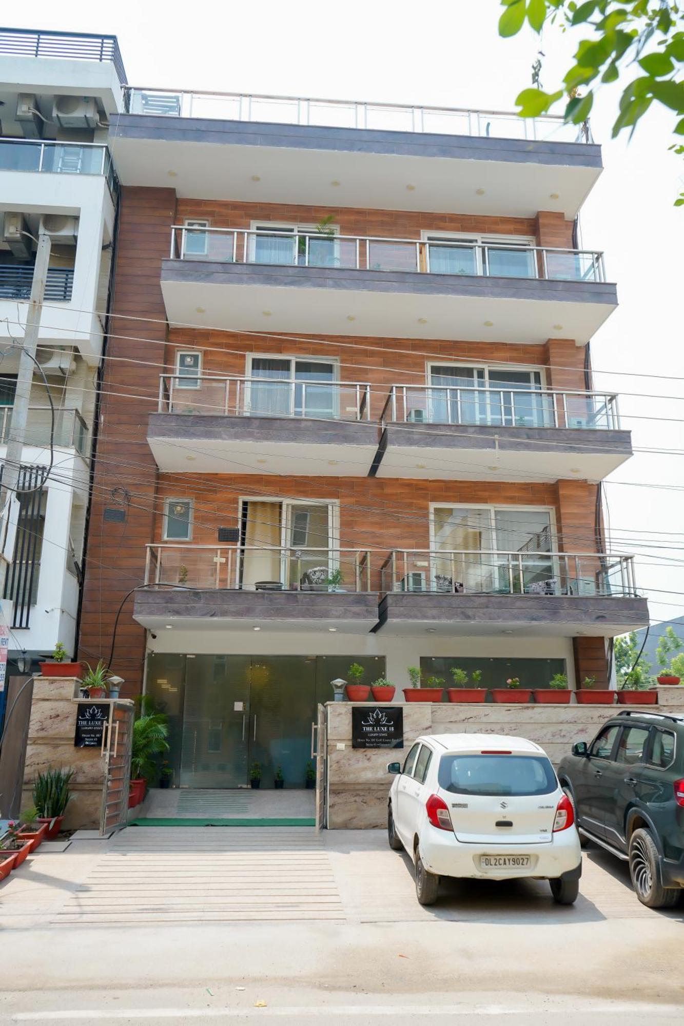 Hotel The Luxe 18 - Golf Course Road Gurgaon Exterior foto