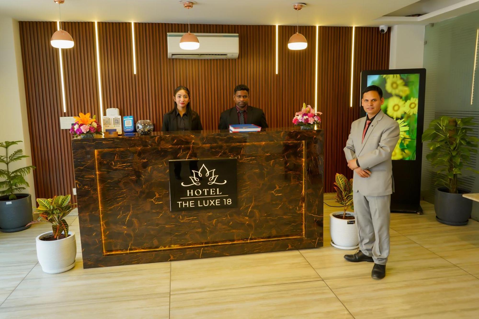 Hotel The Luxe 18 - Golf Course Road Gurgaon Exterior foto