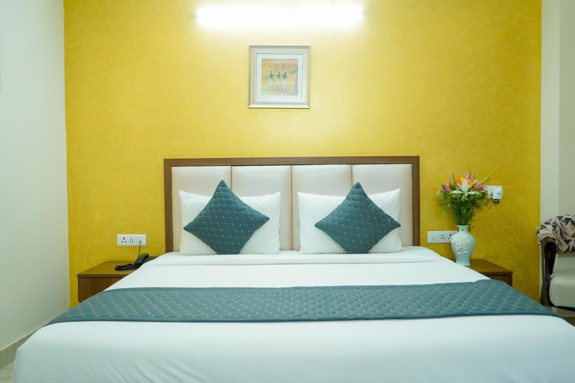 Hotel The Luxe 18 - Golf Course Road Gurgaon Exterior foto