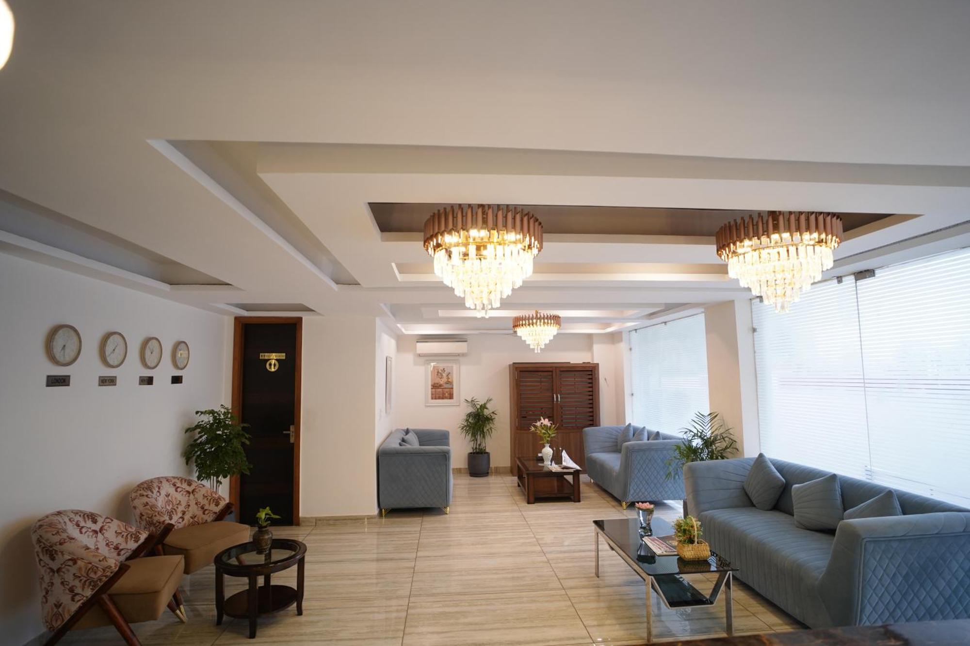 Hotel The Luxe 18 - Golf Course Road Gurgaon Exterior foto
